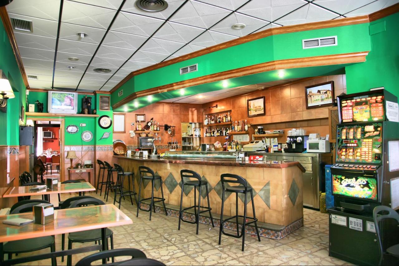 Hostal Restaurante Milan II Сан-Клементе Екстер'єр фото