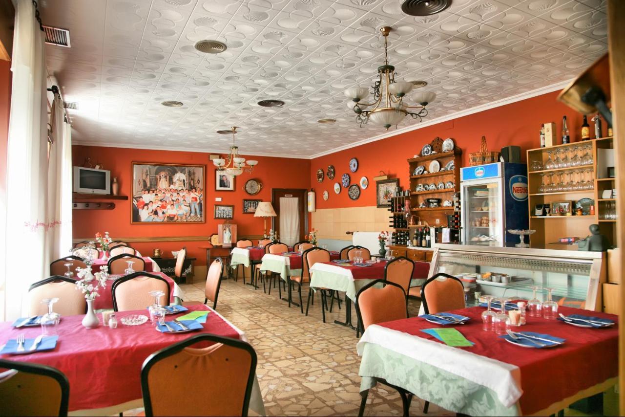Hostal Restaurante Milan II Сан-Клементе Екстер'єр фото