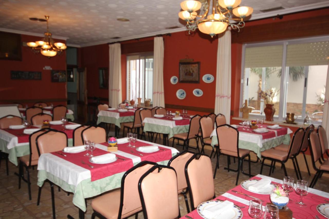 Hostal Restaurante Milan II Сан-Клементе Екстер'єр фото